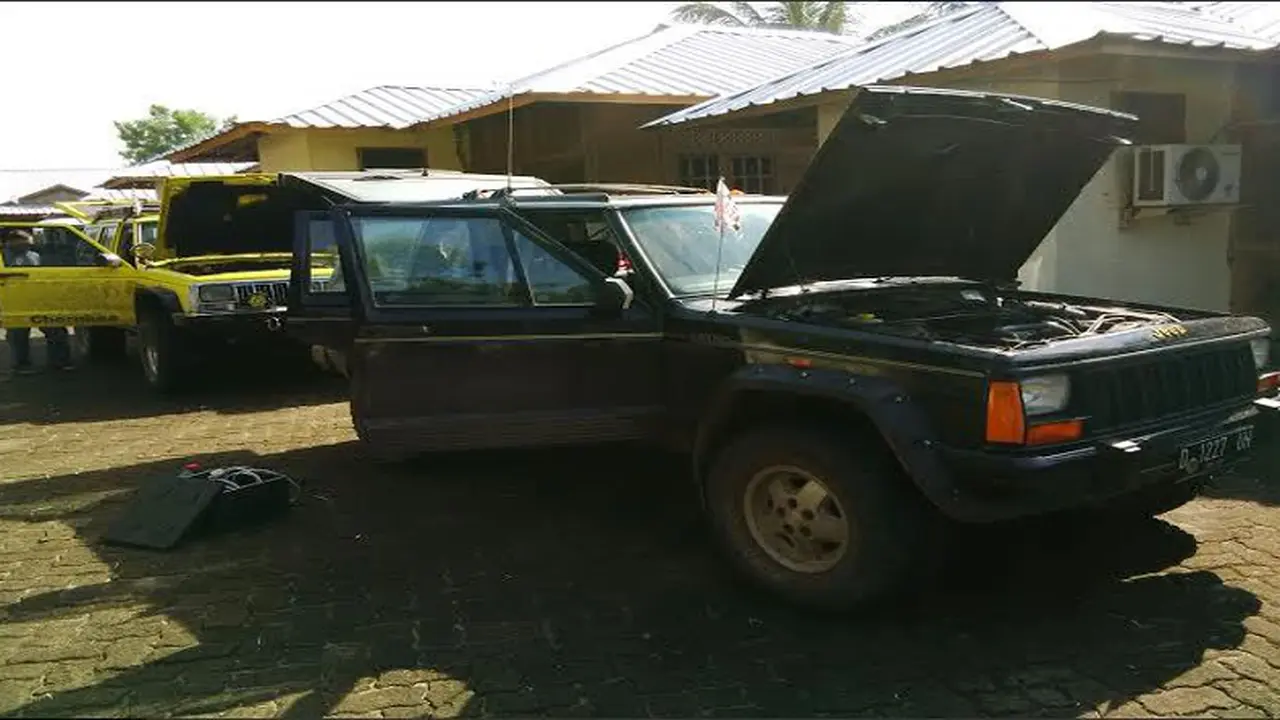 Tips Bikin Jeep Kuat Disiksa Jalan Jauh