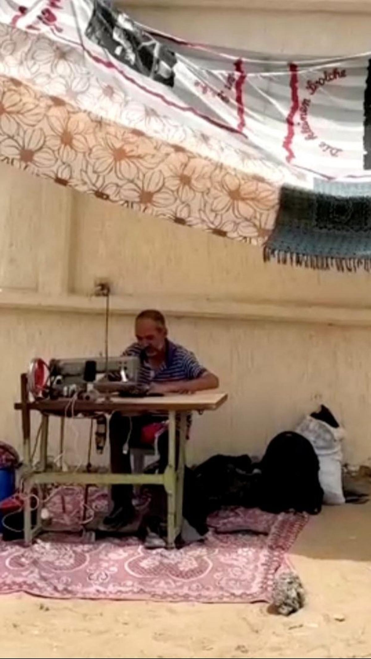 Jasanya sangat dibutuhkan karena banyak warga Gaza yang tubuhnya semakin kurus.<br>