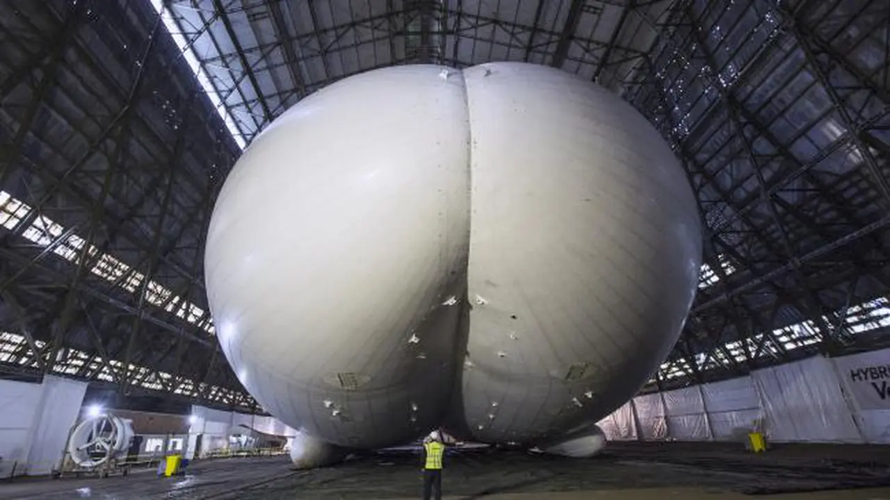 Airlander 10-01