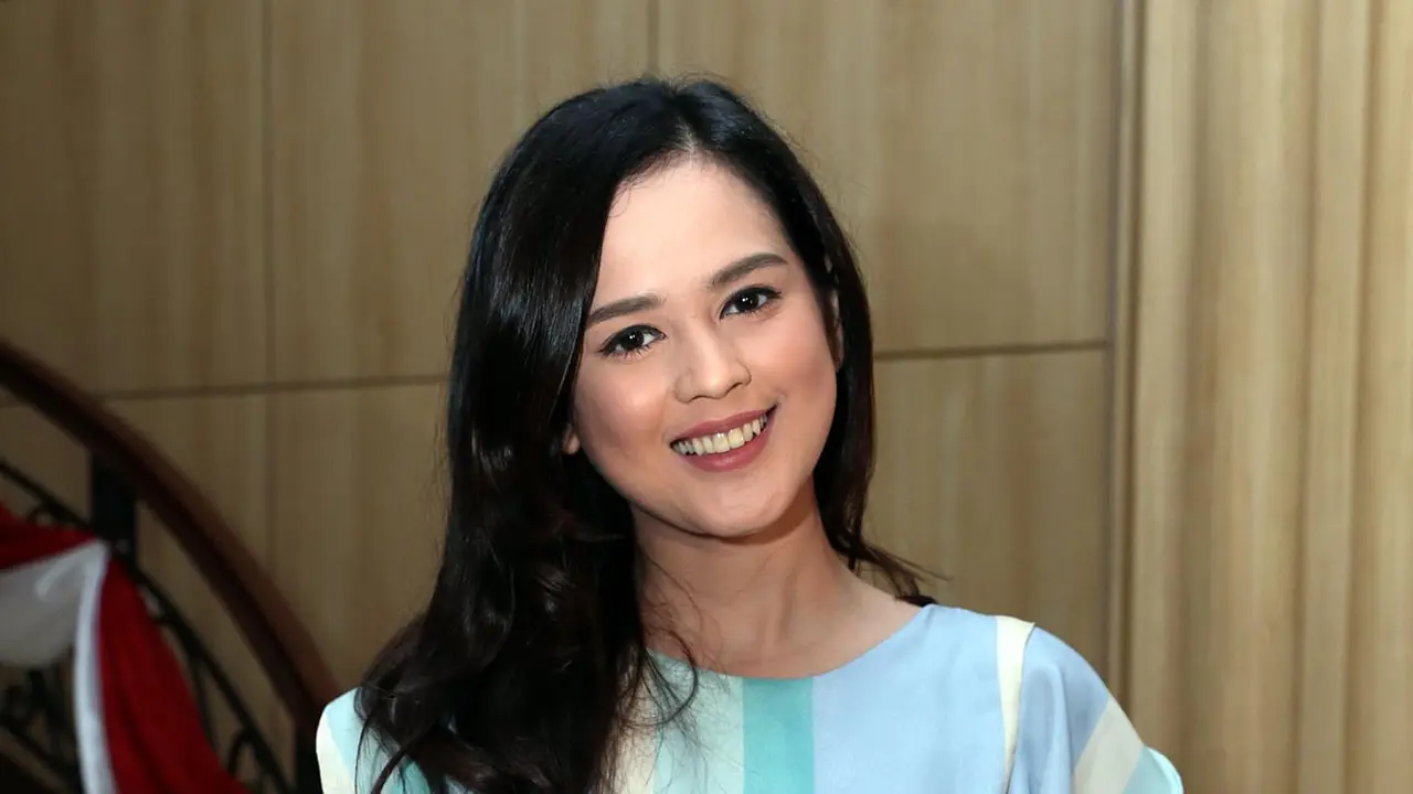 [Bintang] Cut Meyriska