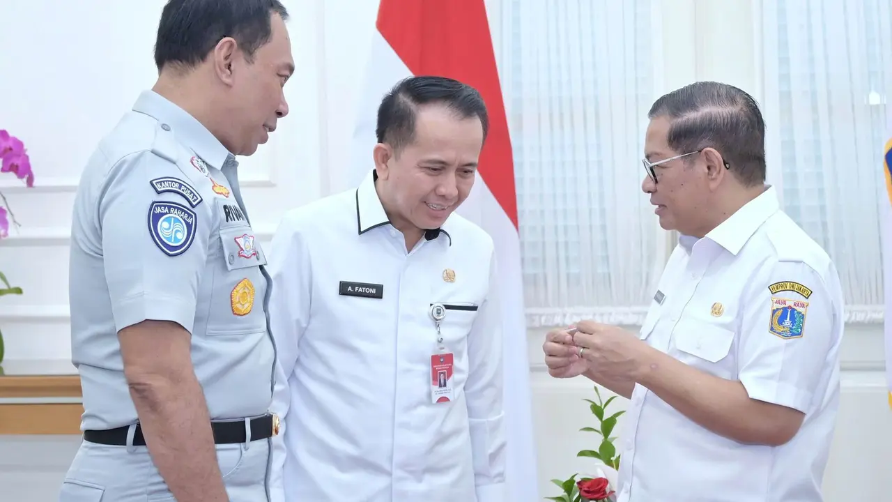 Gubernur Jakarta Pramono Anung (kanan) saat beraudiensi dengan para pemangku kepentingan soal kebijakan Samsat di Jakarta, utamanya tentang pajak kendaraan bermotor, Rabu (23/4) (Istimewa)