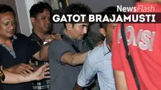 Dua personel Polda NTB berpangkat Brigadir diperiksa Bidang Propam setempat. Pasalnya, kedua personel tersebut meminta berfoto bersama Aa Gatot dan Reza Artamevia.
