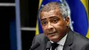 8. Romario - Kejayaannya bersama Barcelona tertular di dunia politik usai penyerang gempal tersebut terpilih sebagai senator di negaranya, Brazil. (AFP/Evaristo SA)