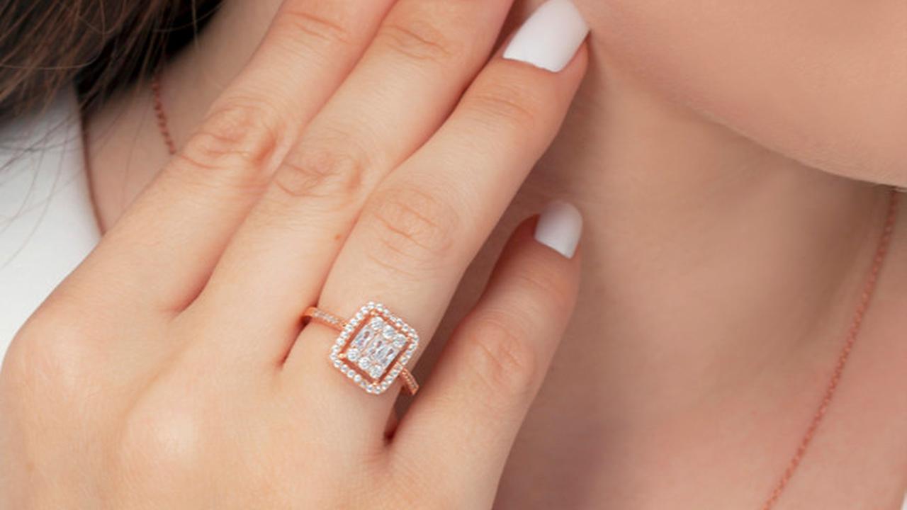 5 Pilihan Anting Wanita yang Cocok untuk Melengkapi Gaya Sehari-hari, Mana yang Sesuai Karaktermu?