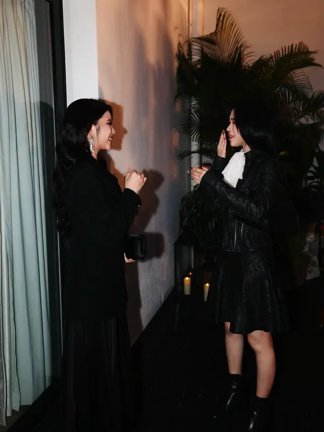 Certified MIDZY, Gaya Kompak Tiara Andini Pose Bareng Idola Ryujin ITZY di Event Ralph Lauren Singapura