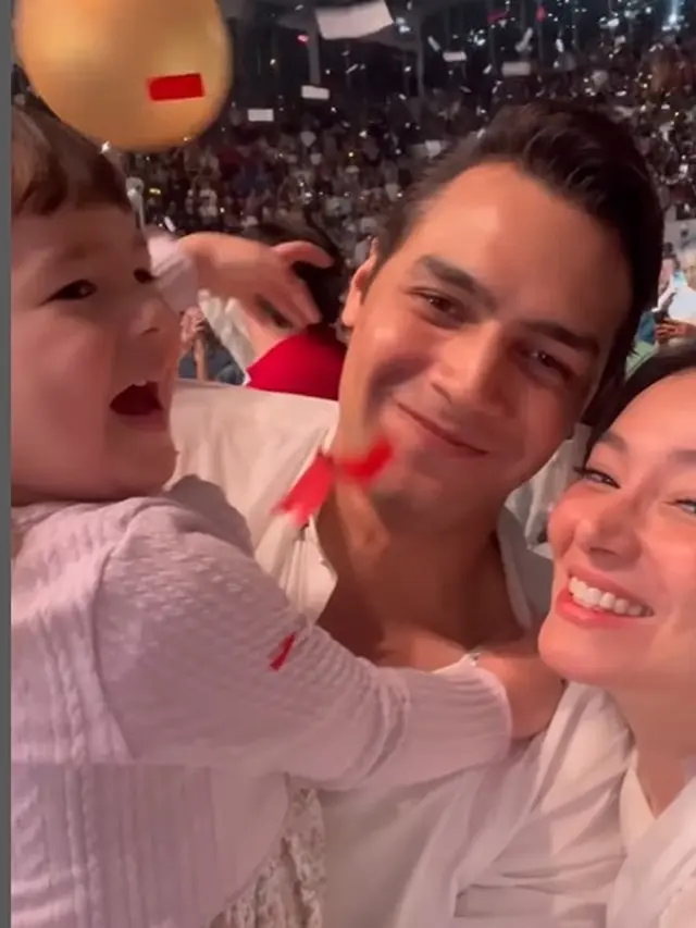 Potret Chloe Emmanuelle dan keluarga merayakan natal (Sumber: Instagram/chloeemmanuellevanwattimena, Instagram/asmirandah89, dan Instagram/jonas.rivanno)