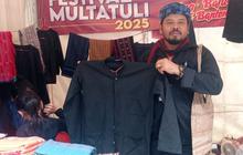 Tahukah Anda? Kain Janggawari Rp1,2 Juta: UMKM Badui Sukses Ramaikan Festival Seni Multatuli Rangkasbitung