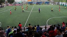 Suasana kemeriahan laga Liga Bola Indonesia kategori U-8 dan U-9. Pada puncak klasemen Serpong City semakin kokoh dipuncak dengan mengoleksi 40 poin. (Bola.com/Liga Bola Indonesia) 