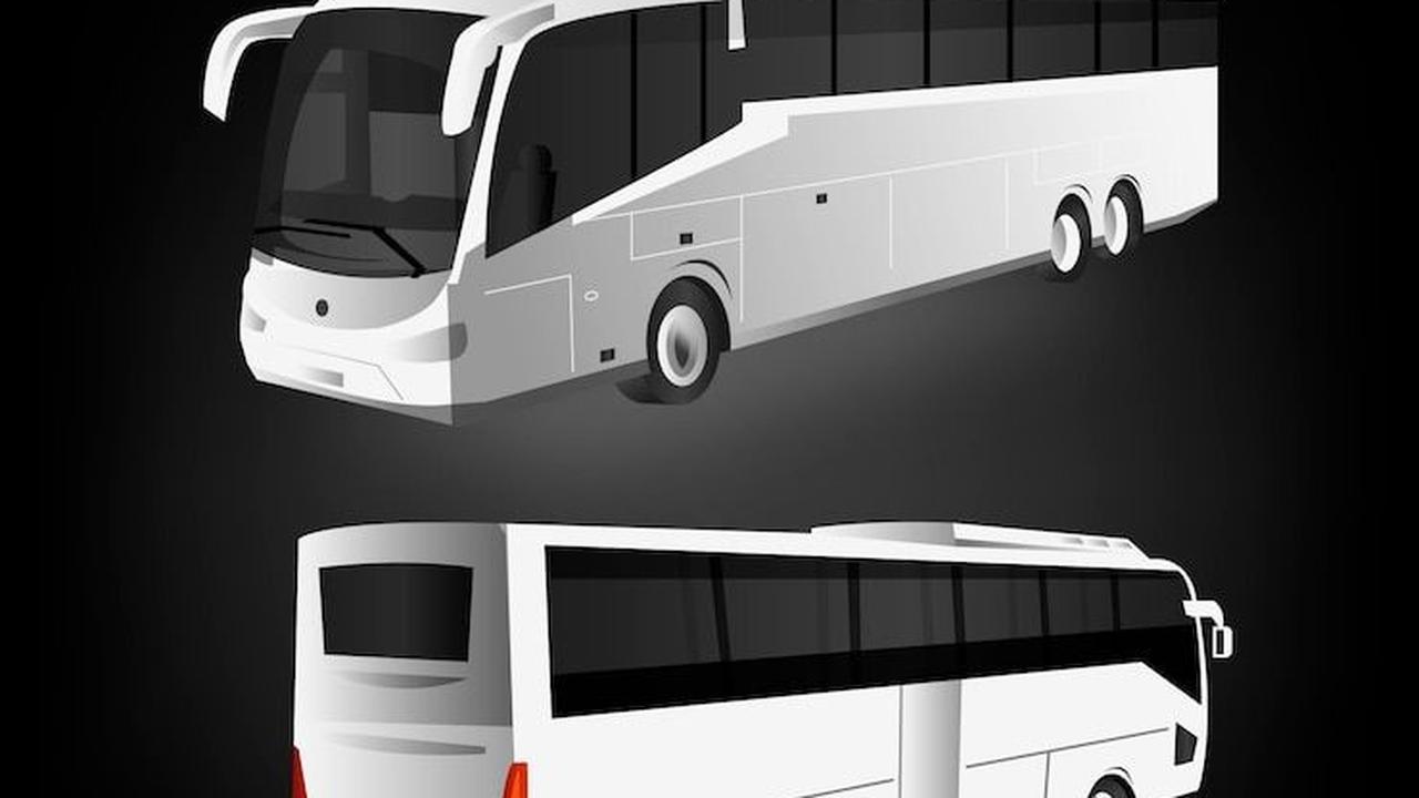 Keluarga dan kerabat hanya bisa melambaikan tangan dari pinggir jalan saat bus yang mengangkut jemaah calon haji melintas. Pasalnya, pengantar tidak diperkenankan masuk ke halaman kantor Pemkab Mojokerto.
