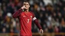 6. Cristiano Ronaldo (Portugal), empat gelar Ballon d'Or pernah diraih bintang Real Madrid ini. Bersama timnas Portugal, CR7 baru saja meraih gelar juara Piala Eropa 2016. Piala Dunia 2018 adalah target Ronaldo selanjutnya. (AFP/Francesco Leong) 