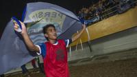 Muhammad Taufiq merayakan kemenangan Persib atas Arema di Stadion Jakabaring Palembang (ANTARA FOTO/Rosa Panggabean)