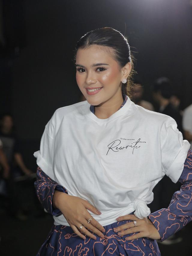 Foto Di Medsos Bikin Audi Marissa Dianggap Mirip Selena Gomez Showbiz Liputan6 Com