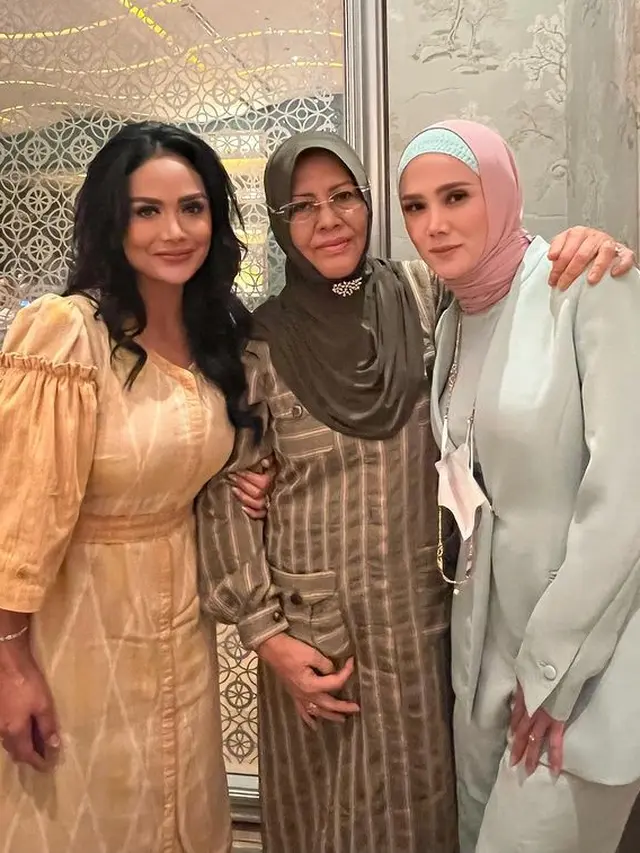 Momen Krisdayanti Bertemu Mamah Dedeh