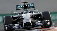 Nico Rosberg merebut pole positon. Sementara Lewis Hamilton ada di posisi kedua.