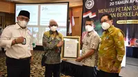Penghargaan atas Dedikasi pada Petani Sawit Indonesia dari Jenderal Moeldoko. foto: istimewa