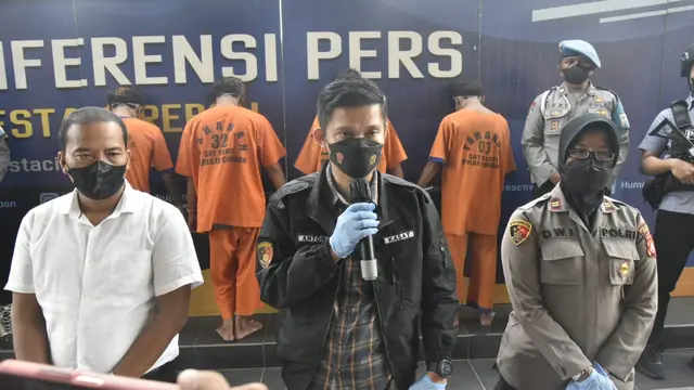 Empat orang pelaku pemerkosaan terhadap anak di bawah umur berhasil di tangkap jajaran reskrim Polresta Cirebon. (Foto: Liputan6.com/Polresta Cirebon)