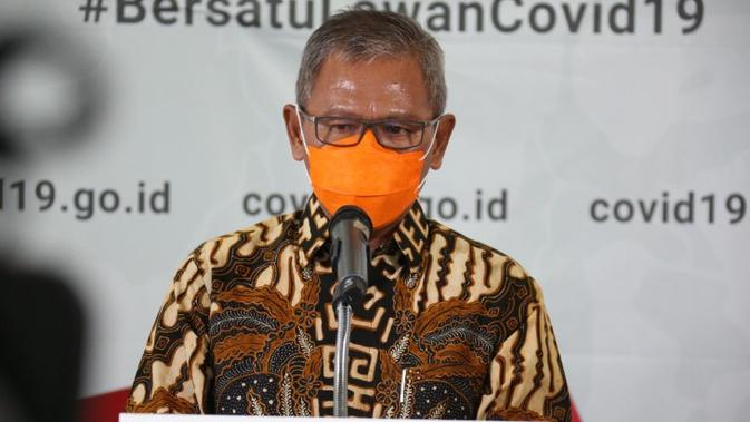 Juru Bicara Penanganan COVID-19 di Indonesia, Achmad Yurianto saat konferensi pers Corona secara Live di Graha BNPB, Jakarta, Minggu (5/4/2020). (Dok Badan Nasional Penanggulangan Bencana/BNPB)