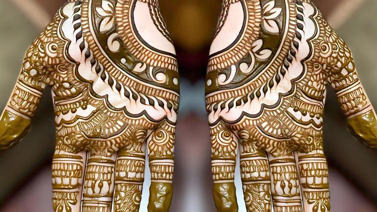 15 Desain Henna Simple dan Penuh Makna, Mudah Dibuat dan Memukau
