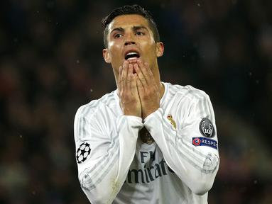 Menurut sumber Talksport.com, Pemilik Chelsea, Roman Abramovich, sudah menyiapkan budget sebesar 70 juta poundsterling untuk memboyong Cristiano Ronaldo dari Real Madrid. (EPA/Yoan Valat)