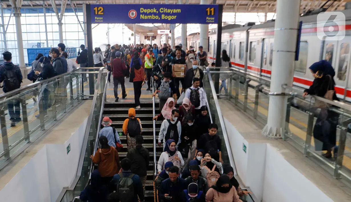 Pemerintah berencana akan menaikan tarif kereta Commuteline Jabodetabek pada tahun ini. (Liputan6.com/Herman Zakharia)