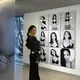 Bukan sekadar selebrasi, pameran ini terasa seperti catatan personal, mengajak publik melihat fragmen perjalanan Jennie di usia 20-an, sebelum akhirnya melangkah ke kepala tiga dengan versi dirinya yang lebih jujur dan apa adanya. [@jennierubyjane].