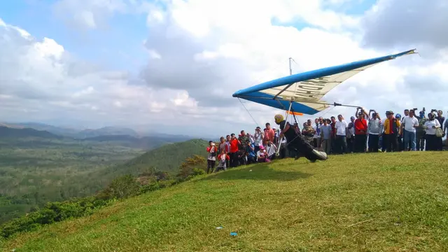 Paragliding