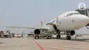 Mengacu data September 2024, PT Pertamina Patra Niaga-Soekarno Hatta Into Plane Service (SHIPS) menyalurkan Avtur ke penerbangan domestik hariannya sebesar 3.000 kilo liter dengan frekuensi 383 flight per hari. (Liputan6.com/Herman Zakharia)