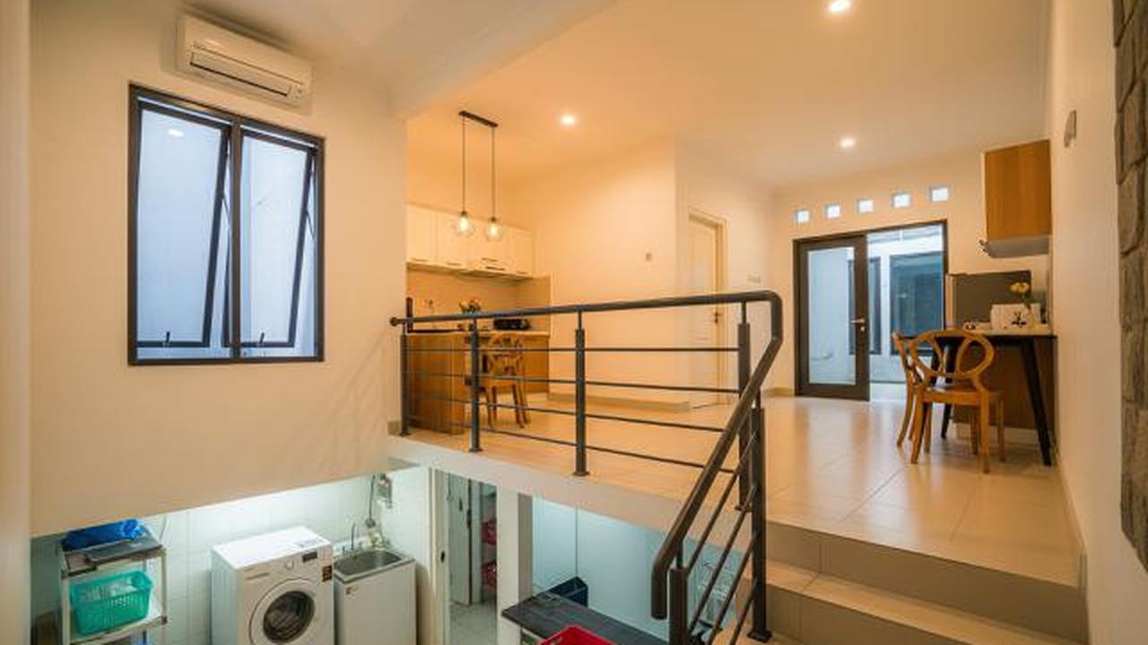 Split Level Semi-Terbuka dengan Pemanfaatan Basement Mungil/Desain Rumah Mungil Tapi Pakai Konsep Split Level Biar Lega (Sumber: gemini.com)