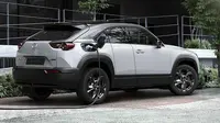 Mazda MX-30 menjadi mobil listrik pertama buatan Mazda yang akan mulai dipasarkan pada 2021. (Mazda)