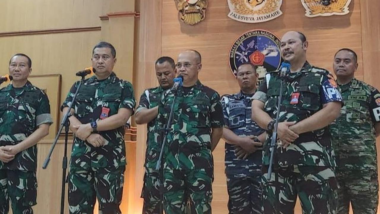Mabes TNI blak-blakan menyatakan keberatan atas penetapan Kepala Basarnas Marsekal Madya Henri Alfiandi oleh Komisi Pemberantasan Korupsi (KPK). Sebab, militer mempunyai aturan sendiri.