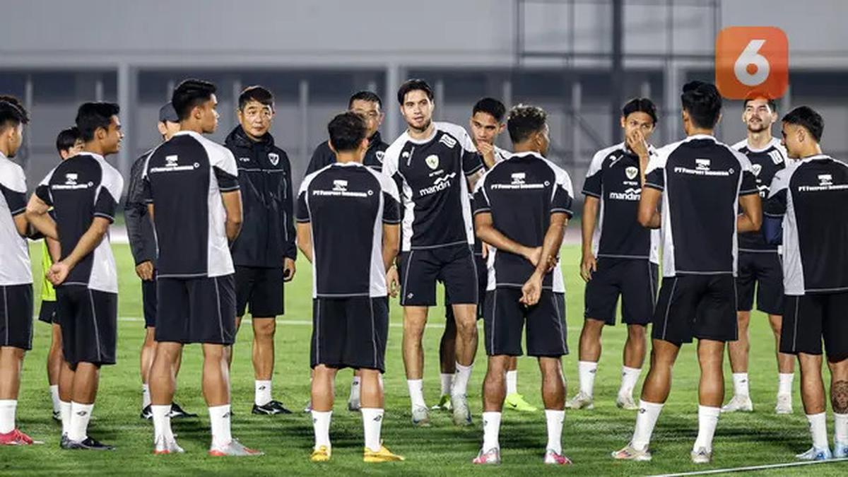 Momen Lucu Pemain Timnas Indonesia Usili Shin Tae-yong Jelang Laga Lawan Jepang