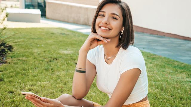 wanita september berkelas