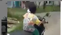Nekat Naik Sepeda Motor, Bocah Ini Kena Batunya