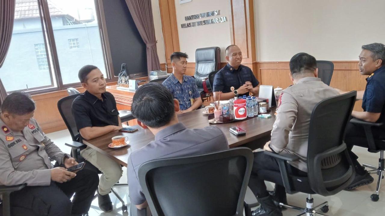 Tampang Bule yang Berkali-Kali Bikin Rusuh di Bali, Belanja di Warung Tak Mau Bayar