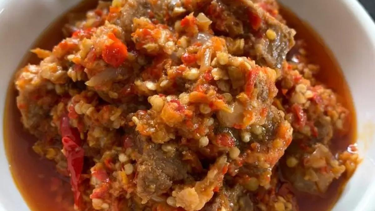 Ilustrasi visual oseng mercon Bu Narti kenikmatan dan cita rasa oseng mercon bu narti