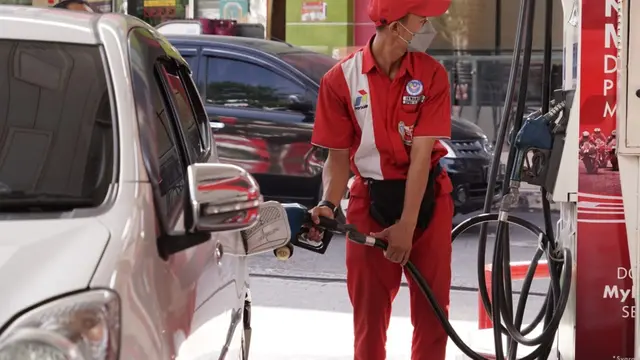 Sejak 15 Desember 2022, Satgas Nataru Pertamina Patra Niaga siaga di jalur strategis dan wisata untuk memastikan kehandalan pasokan dan layanan BBM, LPG dan avtur bagi masyarakat berjalan dengan lancar. (Dok Pertamina)