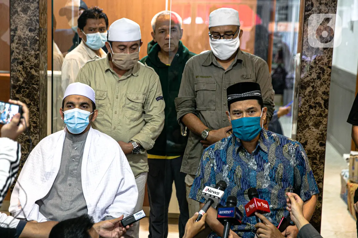FOTO: FPI Bantah Tudingan Penyerangan Terhadap Polisi