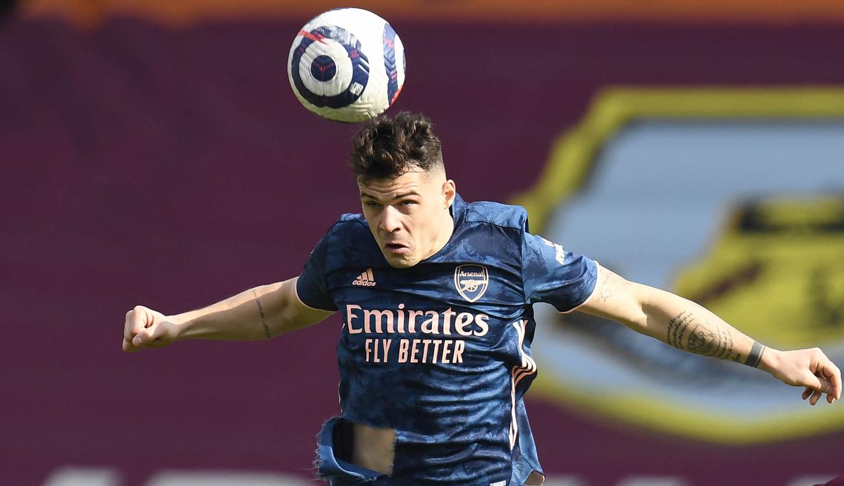 Granit Xhaka - Gelandang Timnas Swiss ini  didatangkan Arsenal dari Monchengladbach dengan harga 45 juta euro atau Rp760 miliar. Sejak kedatangannya di Emirates, Xhaka langsung jadi andalan lini tengah The Gunners. Sejauh ini ia telah mengoleksi 13 gol dan 20 assist. (Foto: AFP/Peter Powell)
