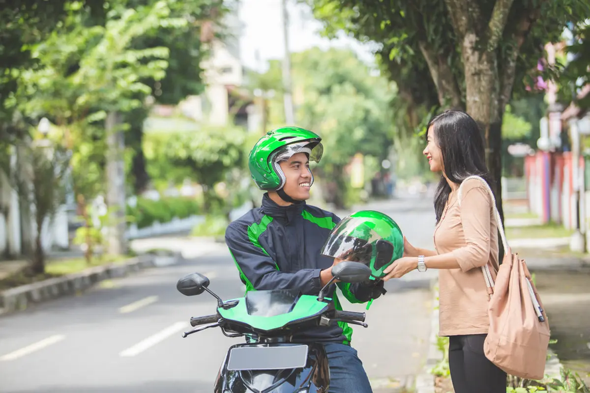 Skincare Routine Bagi Kamu yang Setiap Hari Hobi Naik Grab Ride