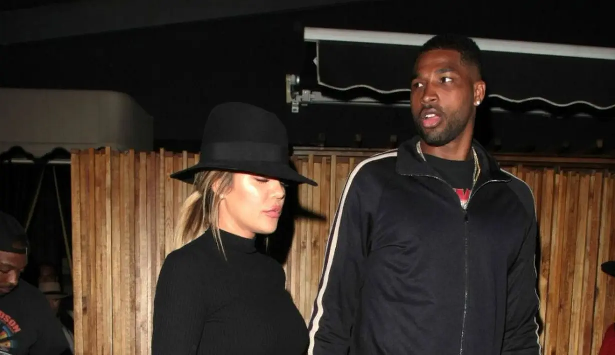 Tristan Thompson sendiri pun masih mendapatkan sindiran pedas dari para penggemar Khloe. (The Miami County Republic)