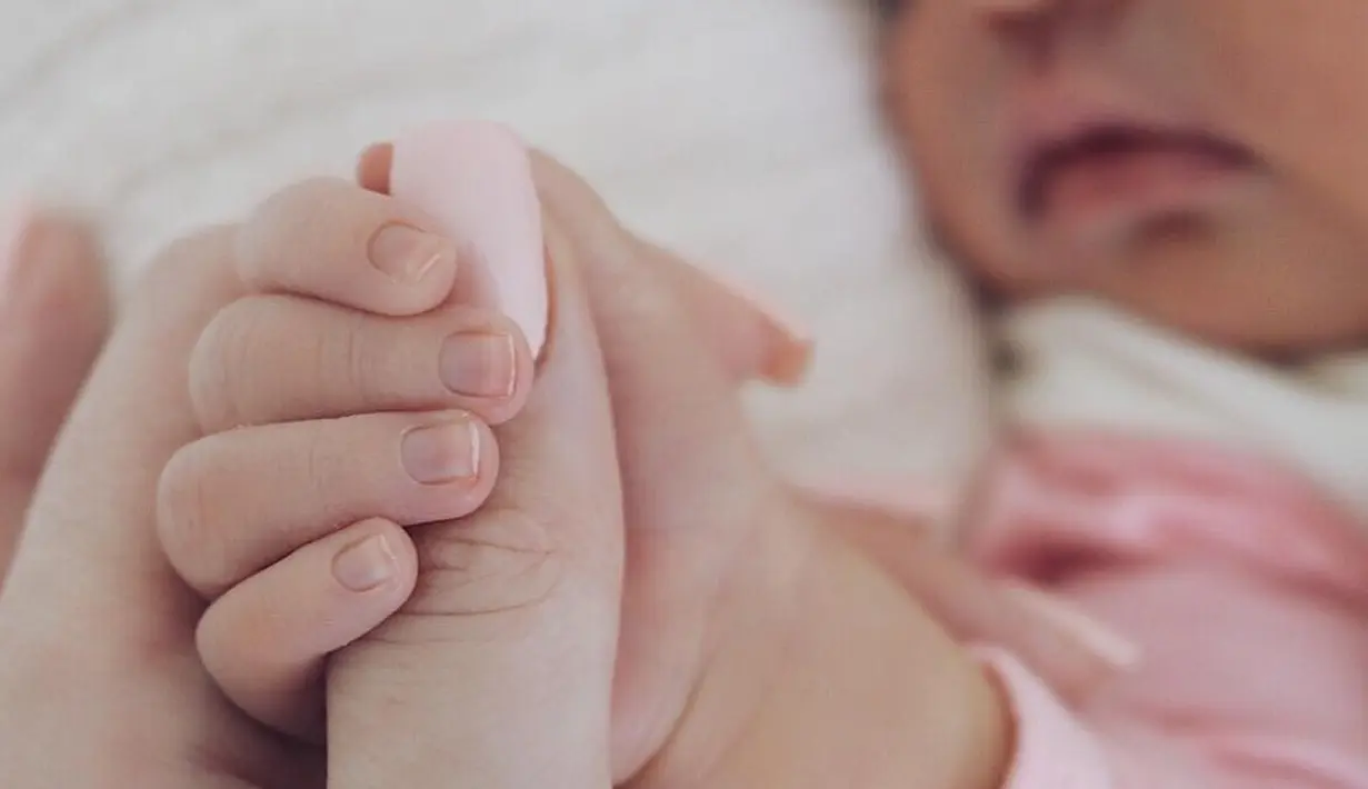 Kendati demikian, Kylie Jenner sempat mengunggah foto Stormi dalam akun Instagram pribadinya. (instagram/kyliejenner)