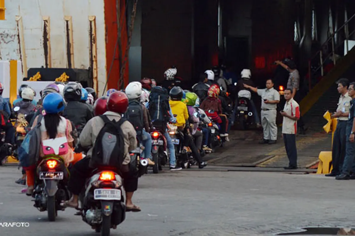 merak-padat-131012b.jpg