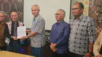 Ikatan Keluarga Alumni Universitas Sebelas Maret mengadakan pemilihan Majelis Wali Amanat.