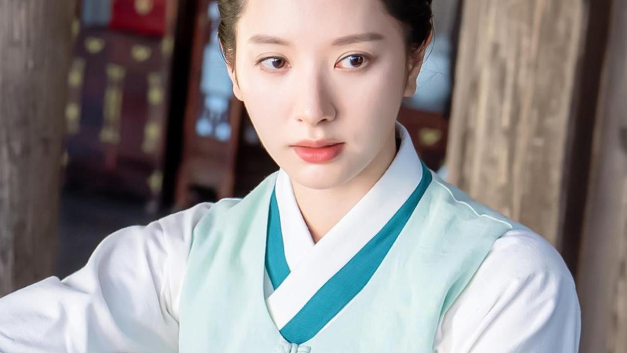 Kim Ji Yeon Konsultasi ke Dukun Demi Perannya di 'THE HAUNTED PALACE'