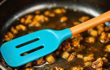 Kenapa Batang Pengaduk dan Spatula Sering Tertukar? Ini Persamaannya