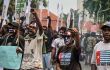 FOTO: Ratusan Mahasiswa Papua Gelar Aksi 1 Desember di Surabaya