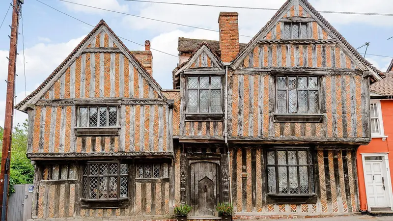 De Vere House, rumah berarsitektur abad pertengahan yang menjadi lokasi kelahiran tokoh fiksi Harry Potter - AP
