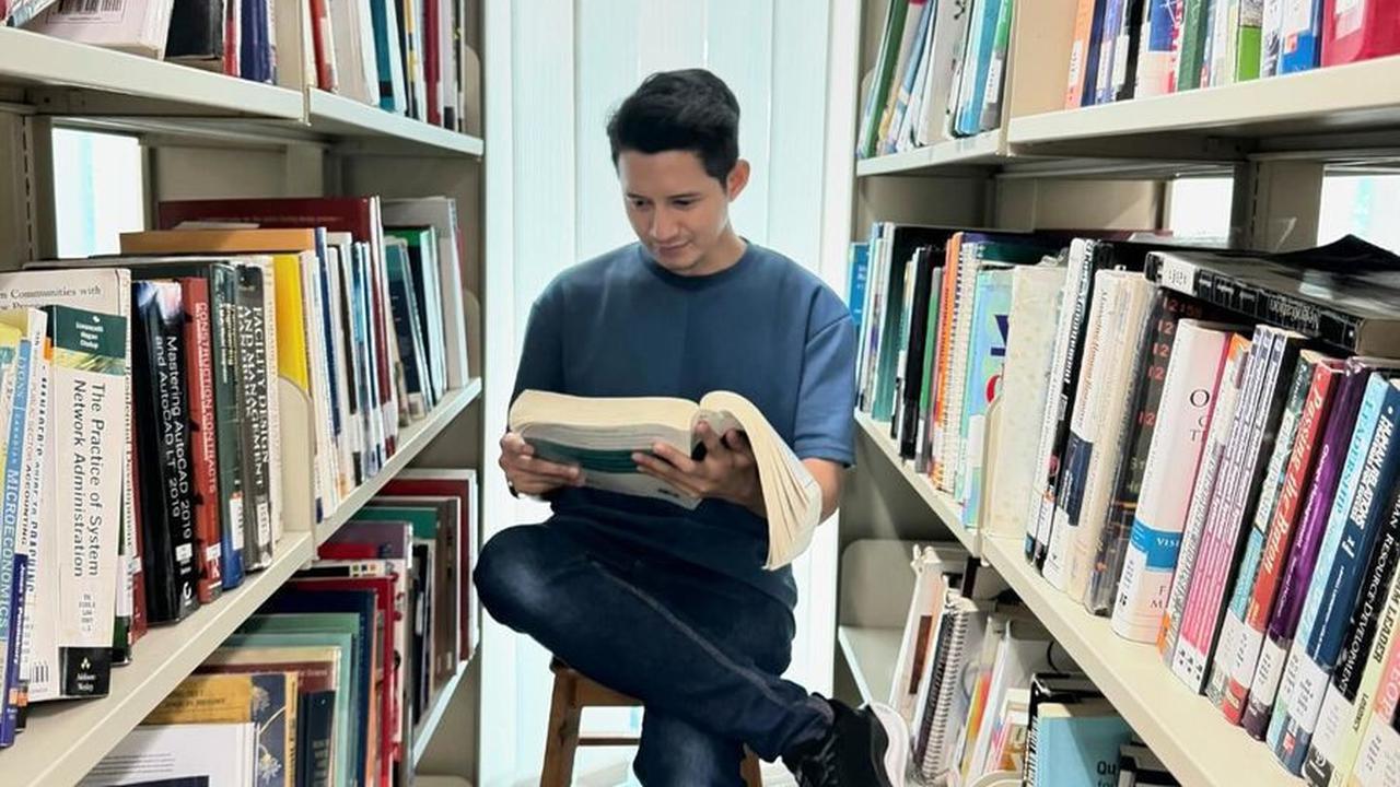 Chand Kelvin Berusaha Bahagiakan Sang Istri