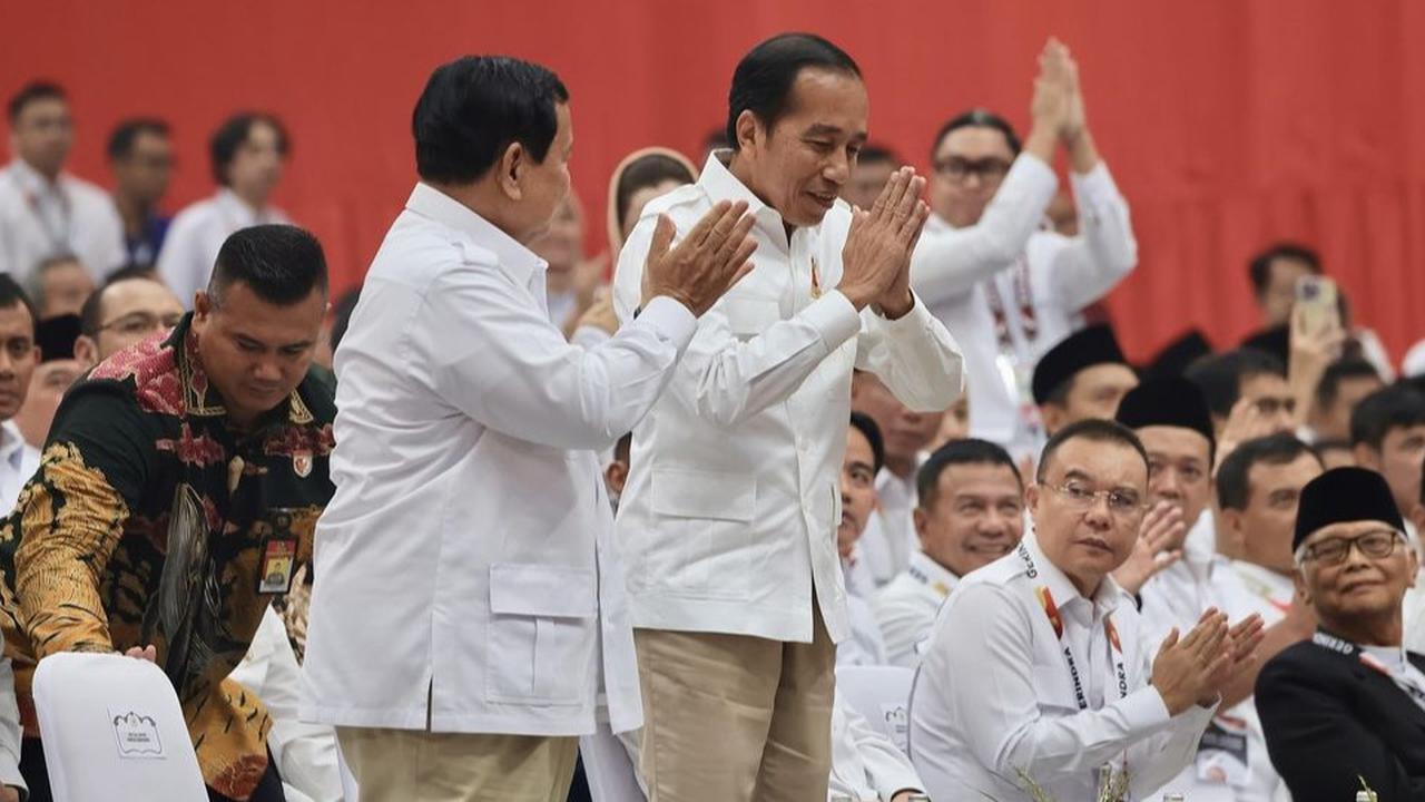 VIDEO: Di Apel Gerindra, Prabowo Hormat Ke Jokowi "Kami di Belakang Bapak"