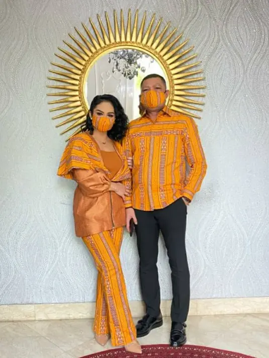 Bukan hal mudah menjalani hubungan jarak jauh, apalagi sudah menikah. Namun KD berusaha untuk tenang apalagi dalam mengatur pola pikirnya.  "Saya minta pikiran saya tenang, nggak kacau aja sih," jelas Krisdayanti. (Instagram/raullemos06)